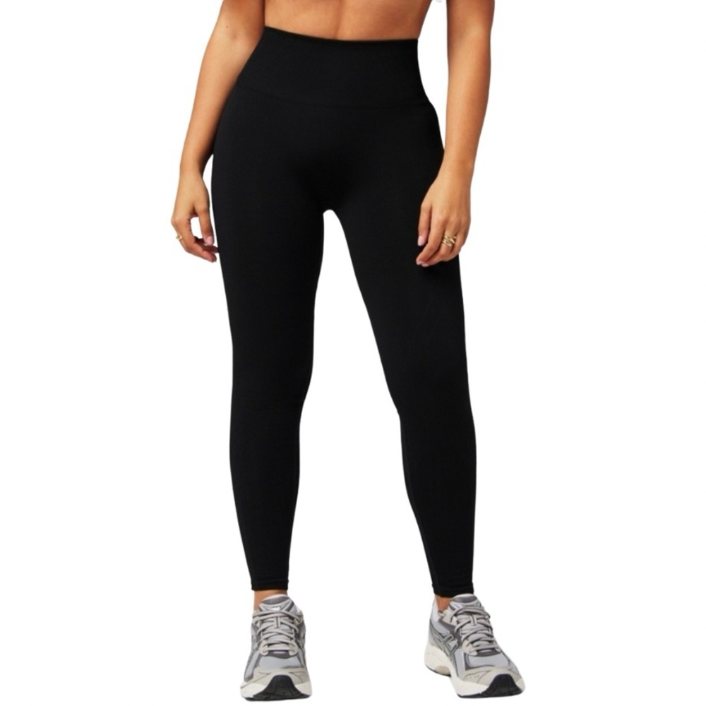 Fabletics L Black Seamless High Waisted Legging